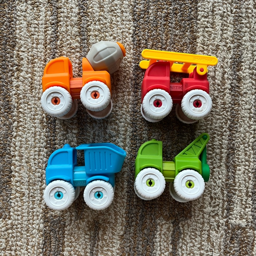 Magnetic Truck Toy (SmartMax)